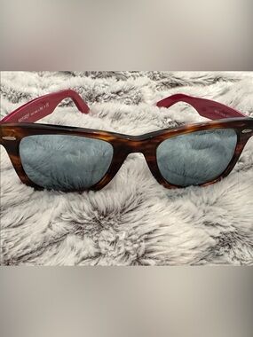 Ray-Ban Wayfarer Tortoiseshell Sunglasses